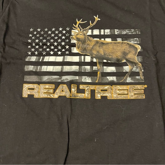 Realtree Short‎ Sleeve Tee - Picture 2 of 4